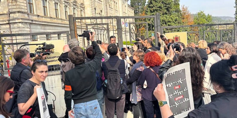 მზია ამაღლობელი